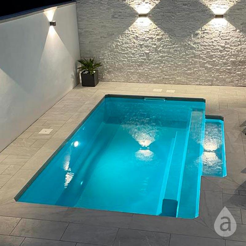 Instalación de piscinas de poliéster Instalación de piscinas de poliéster