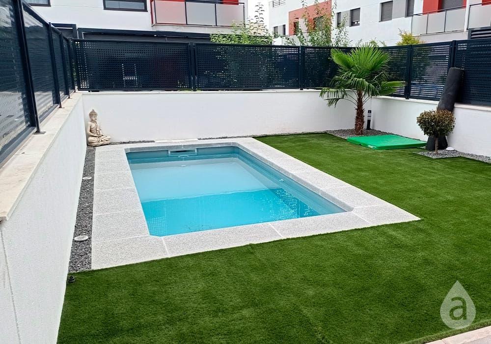 Instalación de piscinas de poliéster Instalación de piscinas de poliéster